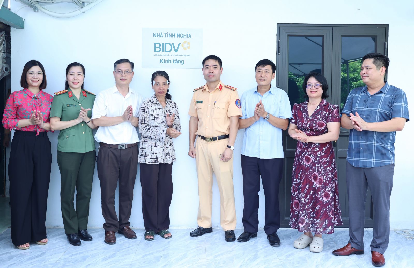 Ninh Bình: Khánh thành, bàn giao 2 ngôi nhà Đại đoàn kết cho các hộ nghèo