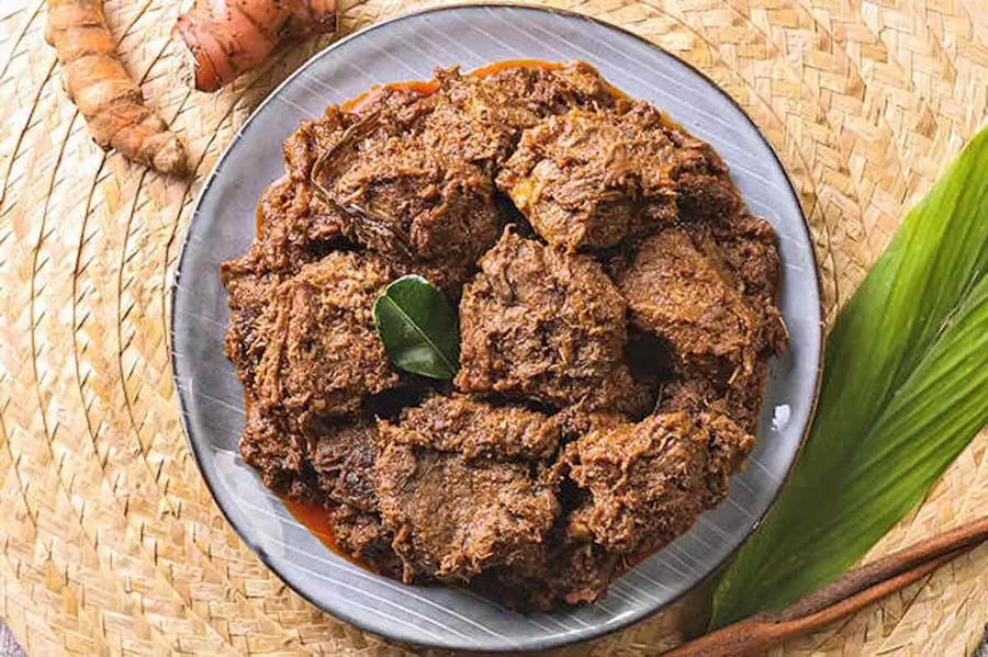 Rendang bò truyền thống của Indonesia Rendang bò truyền thống của Indonesia