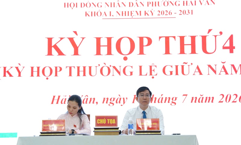 Chủ toạ kỳ họp.