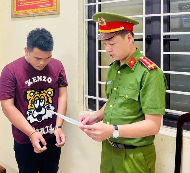 Khởi tố đối tượng chống người thi hành công vụ tại Hưng Yên