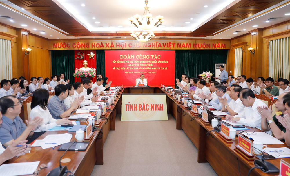 Quang cảnh buổi lảm việc.