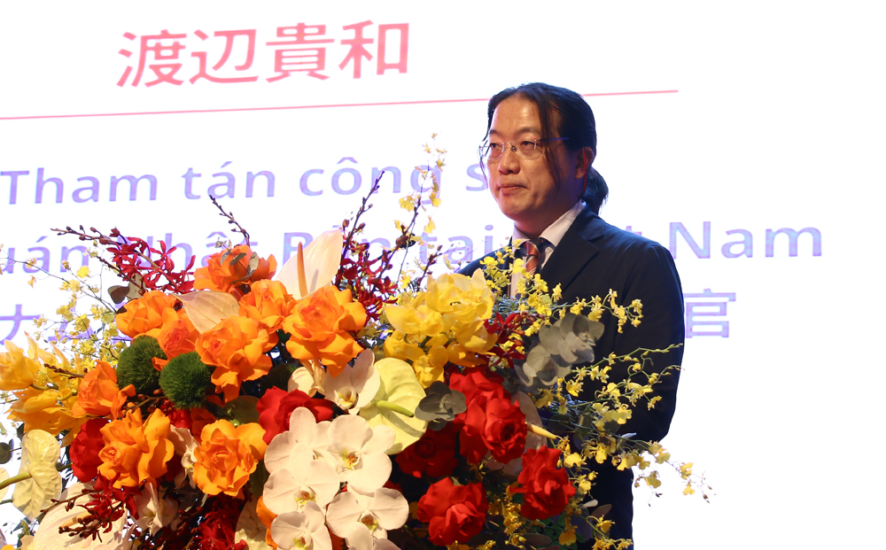 Ông Watanabe Takakazu, Tham tán công sứ Đại sứ quán Nhật Bản tại Việt Nam phát biểu. Ông Watanabe Takakazu, Tham tán công sứ Đại sứ quán Nhật Bản tại Việt Nam phát biểu.