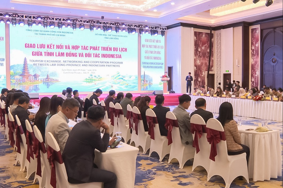 Thông qua chương trình kết nối, các doanh nghiệp du lịch hai bên sẽ có cơ hội tìm được thị trường, đối tác hợp tác Thông qua chương trình kết nối, các doanh nghiệp du lịch hai bên sẽ có cơ hội tìm được thị trường, đối tác hợp tác