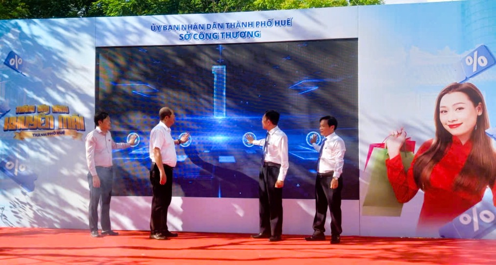 Bấm nút phát động Bấm nút phát động