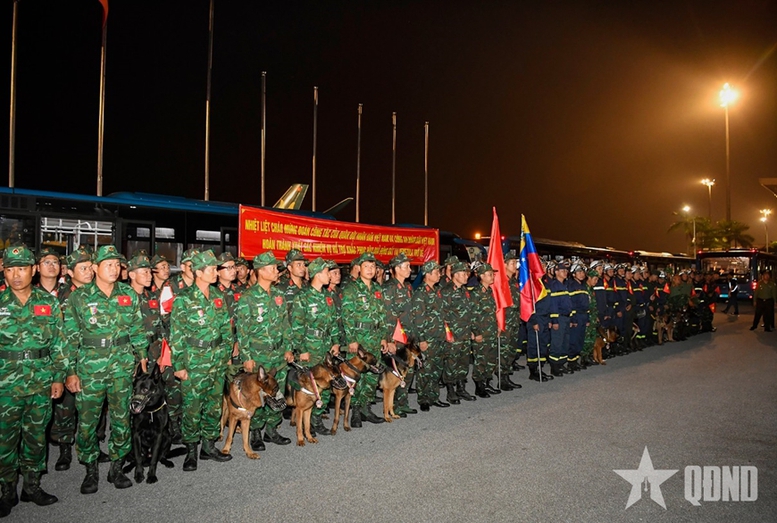 Các lực lượng tham gia cứu hộ, cứu nạn về nước an toàn Các lực lượng tham gia cứu hộ, cứu nạn về nước an toàn