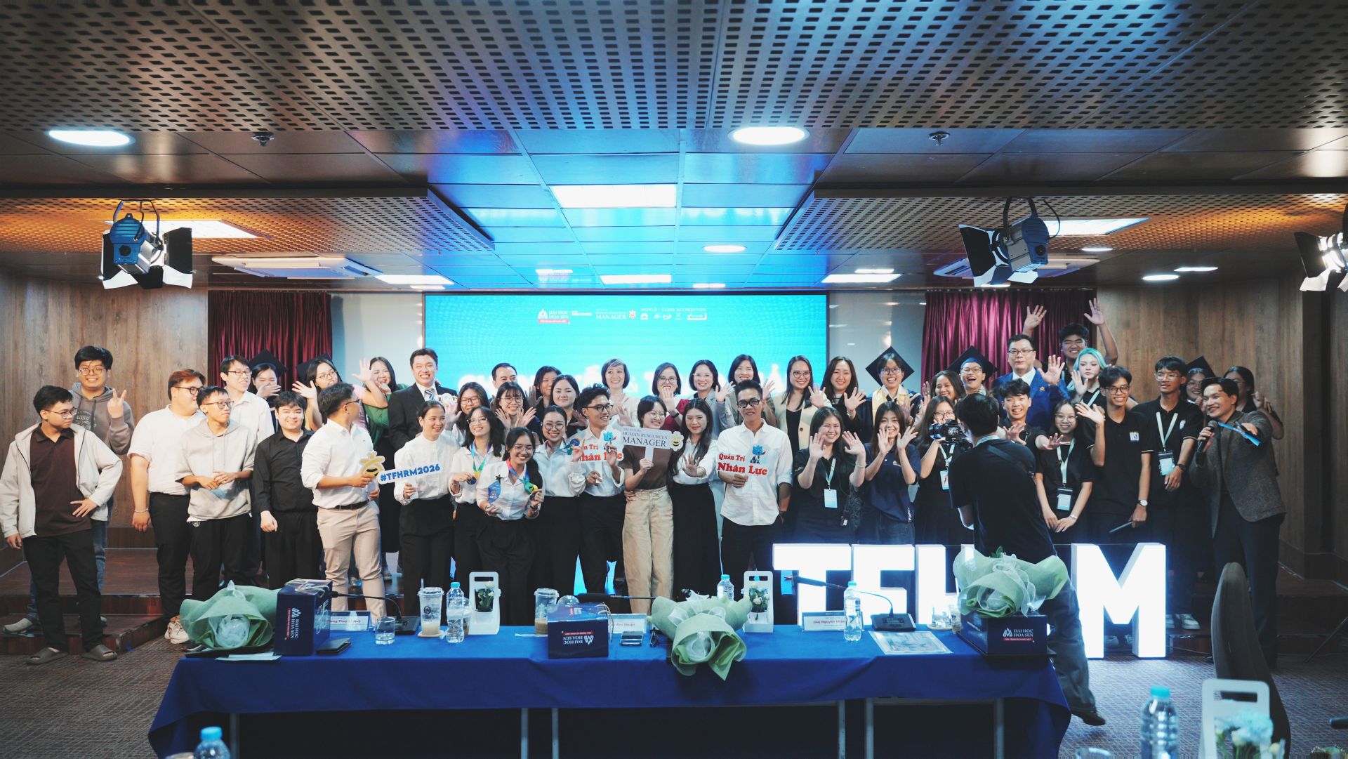 Cuộc thi &ldquo;Nh&agrave; Quản trị Nh&acirc;n sự tương lai&rdquo; kh&ocirc;ng chỉ l&agrave; hoạt động học thuật thường ni&ecirc;n m&agrave; c&ograve;n l&agrave; một phần trong hệ sinh th&aacute;i đ&agrave;o tạo ng&agrave;nh Quản trị nh&acirc;n lực HSU.