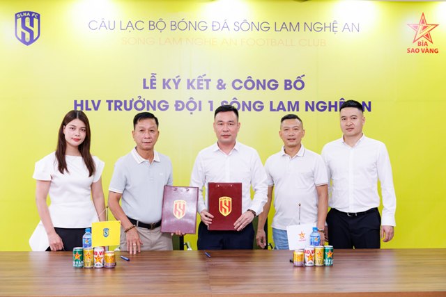 Sông Lam Nghệ An gia hạn hợp đồng với HLV Văn Sỹ Sơn