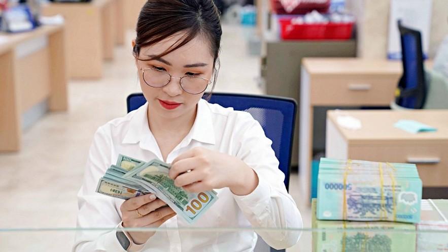 Tỷ giá USD hôm nay 11/7: Đồng USD đi ngang, tỷ giá trung tâm tăng nhẹ