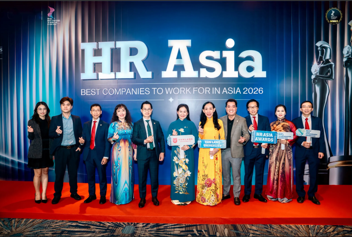 Lãnh đạo Trường Đại học Văn Lang nhận giải thưởng từ HR Asia Awards Lãnh đạo Trường Đại học Văn Lang nhận giải thưởng từ HR Asia Awards