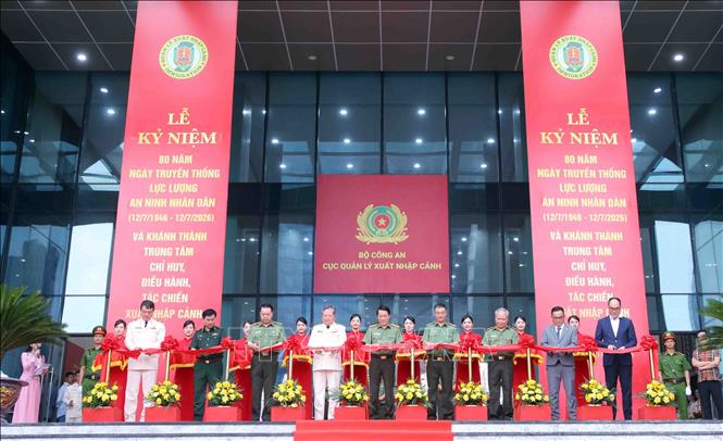 Khánh thành Trung tâm Chỉ huy, điều hành, tác chiến xuất nhập cảnh hiện đại