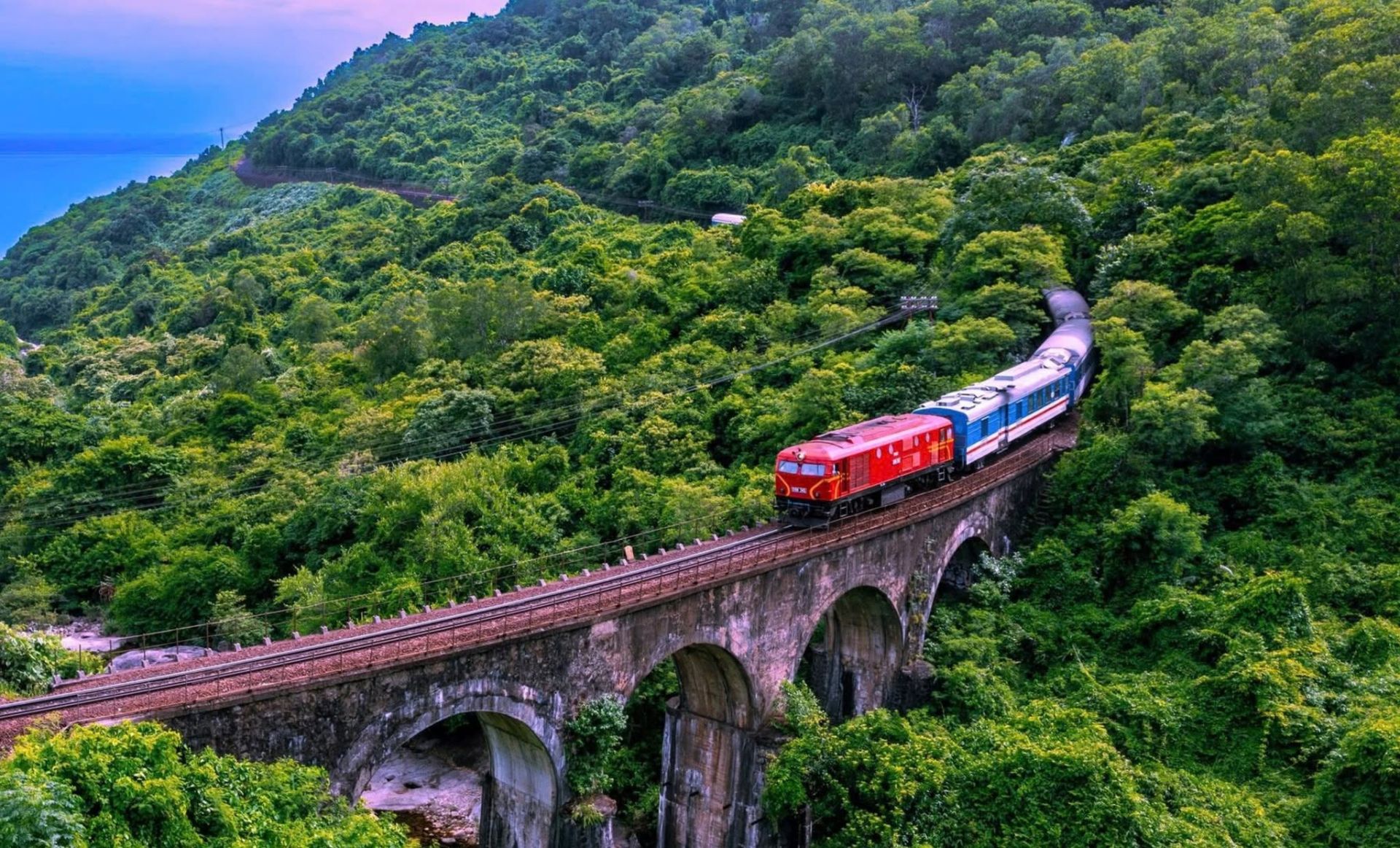 Dự kiến khai thác tàu du lịch Huế - Phong Nha từ 1/9, mở rộng liên kết du lịch di sản miền Trung