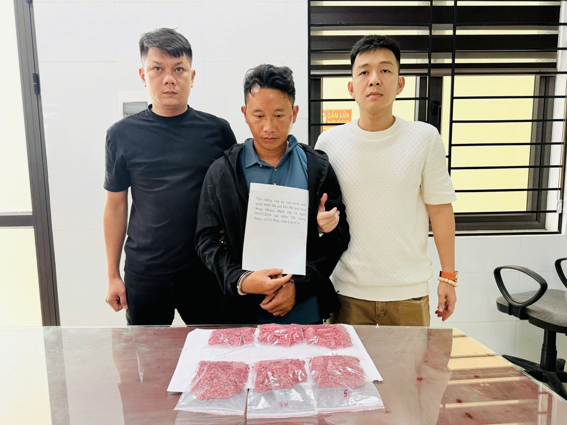 Lào Cai Đăng ký nhà cái M88 đường dây ma túy liên tỉnh, thu giữ 11.600 viên hồng phiến