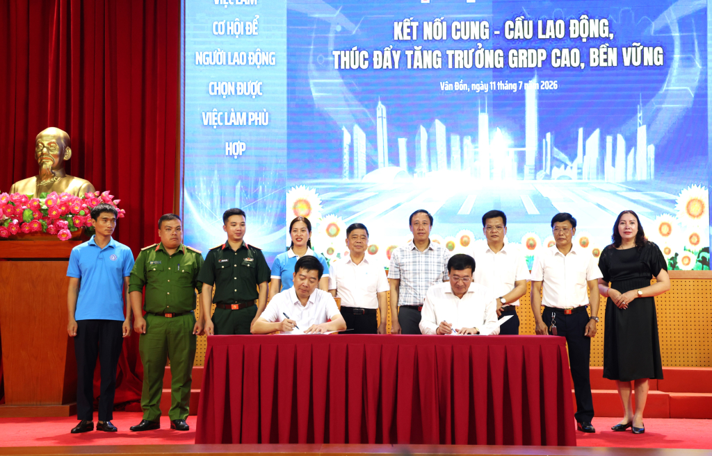 Lễ ký kết Quy chế phối hợp giữa UBND đặc khu Vân Đồn và Trung tâm Dịch vụ việc làm tỉnh Quảng Ninh Lễ ký kết Quy chế phối hợp giữa UBND đặc khu Vân Đồn và Trung tâm Dịch vụ việc làm tỉnh Quảng Ninh