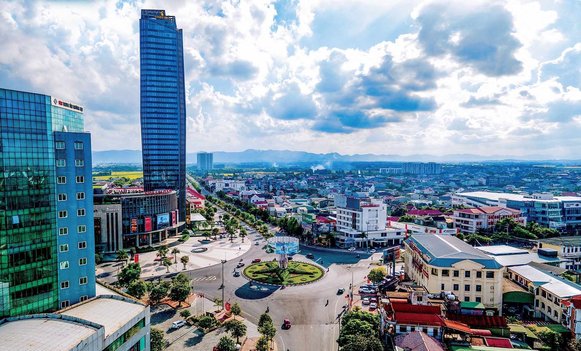 Hà Tĩnh tổ chức nhiều hoạt động ý nghĩa hướng tới kỷ niệm 195 năm thành lập và 35 năm tái lập tỉnh