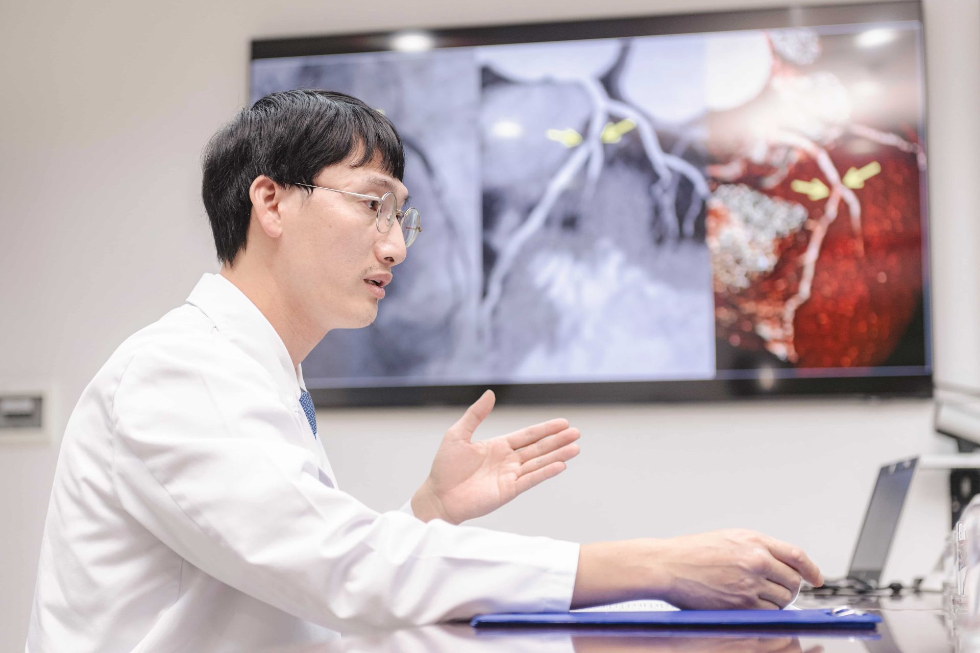 TS.BS Đoàn Đức Dũng, Giám đốc Trung tâm Tim mạch, Bệnh viện Vinmec Times City - "Người nhạc trưởng" đa năng trong lĩnh vực tim mạch can thiệp TS.BS Đoàn Đức Dũng, Giám đốc Trung tâm Tim mạch, Bệnh viện Vinmec Times City - "Người nhạc trưởng" đa năng trong lĩnh vực tim mạch can thiệp