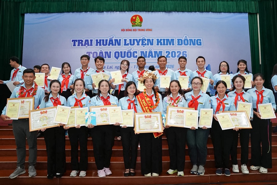 Đo&agrave;n đại biểu L&acirc;m Đồng đạt nhiều th&agrave;nh t&iacute;ch nổi bật tại Trại Huấn luyện Kim Đồng to&agrave;n quốc cấp I năm 2026.