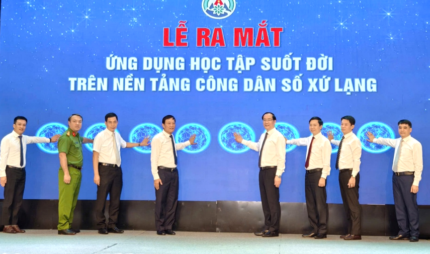 Lạng Sơn: Phong trào “Bình dân học vụ số” lan tỏa mạnh mẽ, thúc đẩy chuyển đổi số toàn diện