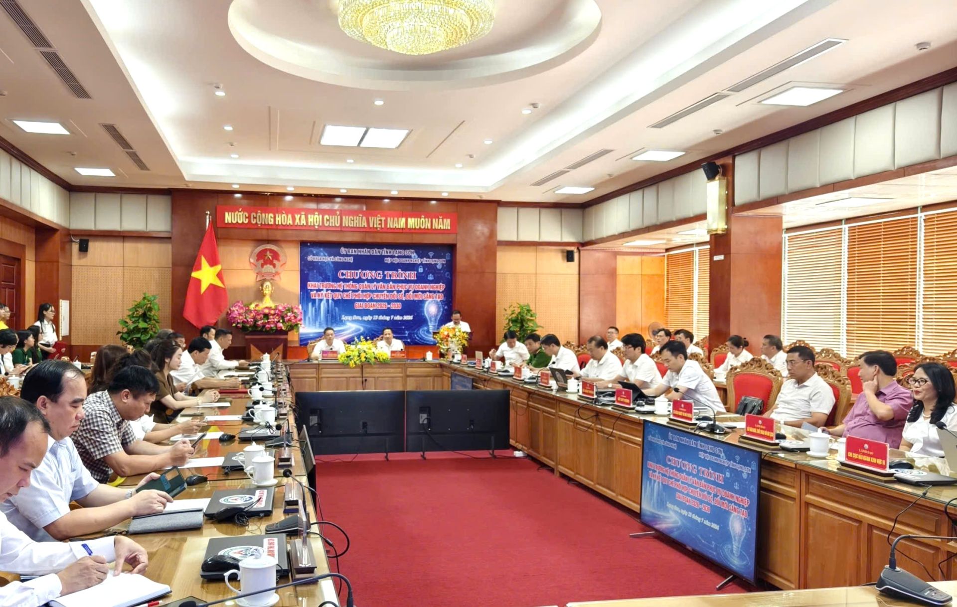 Quang cảnh buổi lễ Quang cảnh buổi lễ