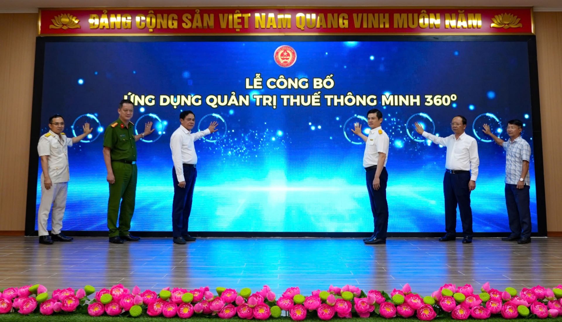 Nghệ An kích hoạt ứng dụng "Quản trị thuế thông minh 360°", thúc đẩy chuyển đổi số ngành Thuế