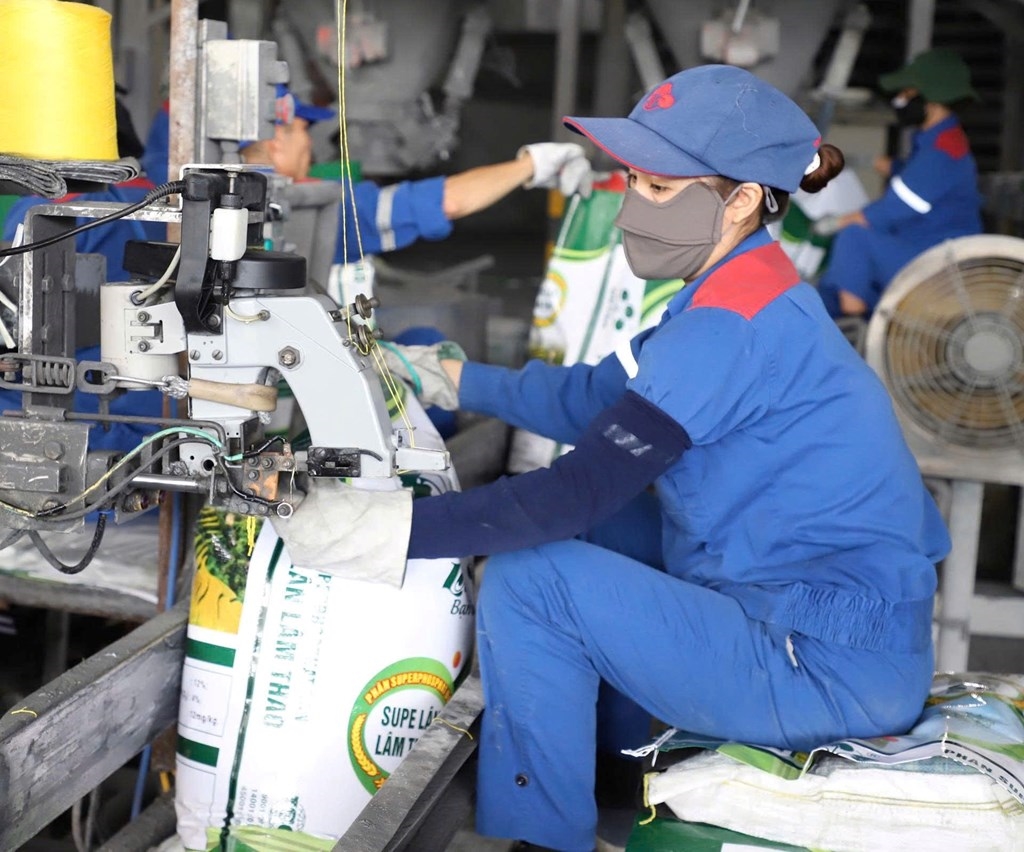 Campuchia tiếp tục l&agrave; thị trường ti&ecirc;u thụ ph&acirc;n b&oacute;n lớn nhất của Việt Nam với hơn 330.000 tấn, tương đương 146 triệu USD. Ảnh: vnfav.com