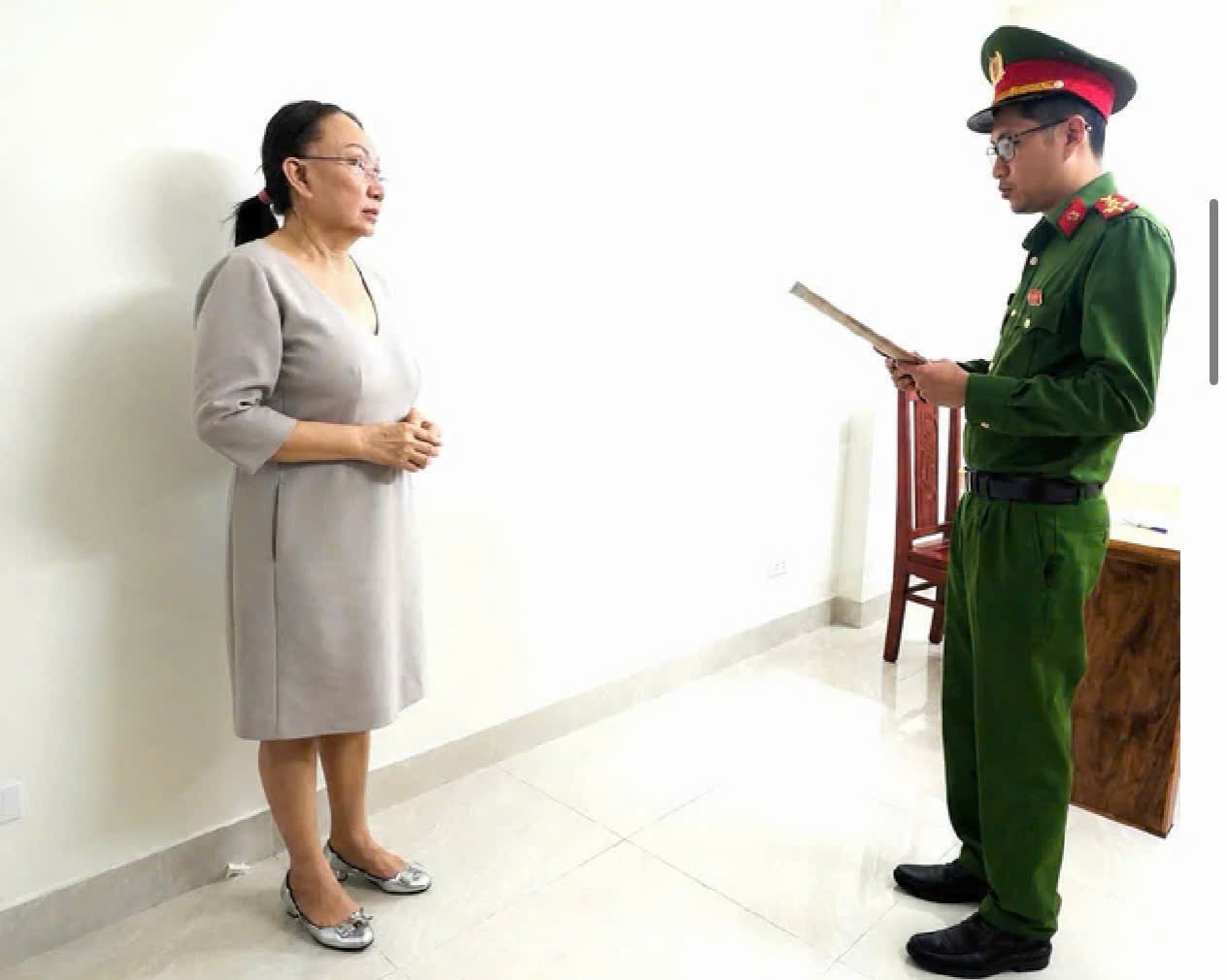 Đối tượng Lê Thị Ngọc Mỹ (chủ tiệm vàng Kim Lý) bị khởi tố vụ buôn lậu 28.000 viên kim cương từ nước ngoài về Việt Nam. (Ảnh: Công an Thanh Hóa) Đối tượng Lê Thị Ngọc Mỹ (chủ tiệm vàng Kim Lý) bị khởi tố vụ buôn lậu 28.000 viên kim cương từ nước ngoài về Việt Nam. (Ảnh: Công an Thanh Hóa)