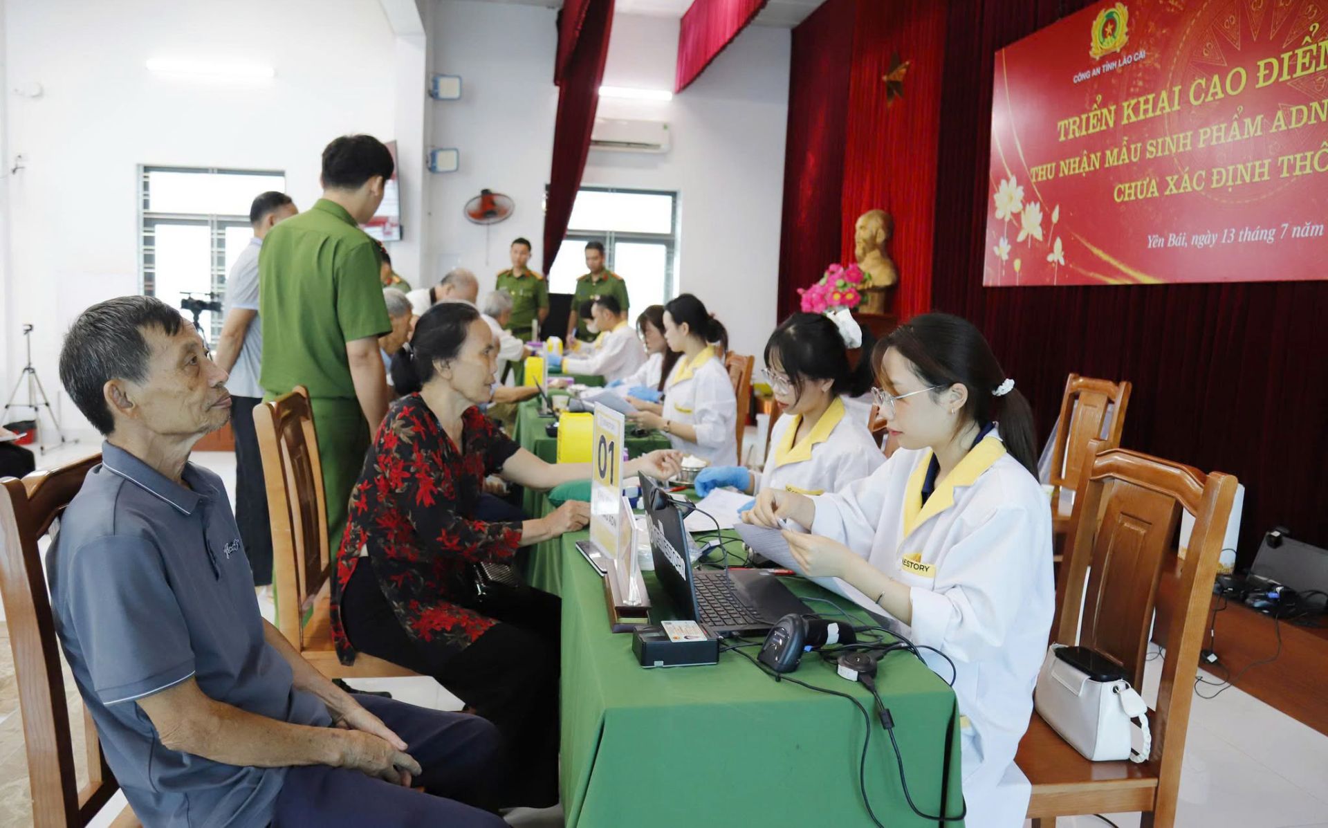 Lào Cai đồng loạt thu nhận mẫu ADN phục vụ xác định danh tính liệt sĩ