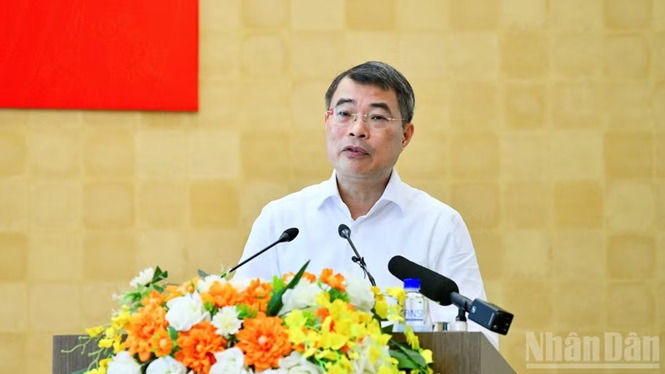 Thủ tướng Chính phủ Lê Minh Hưng phát biểu ý kiến kết luận cuộc làm việc với Ban Thường vụ Tỉnh ủy Lào Cai. (Ảnh: THANH GIANG) Thủ tướng Chính phủ Lê Minh Hưng phát biểu ý kiến kết luận cuộc làm việc với Ban Thường vụ Tỉnh ủy Lào Cai. (Ảnh: THANH GIANG)