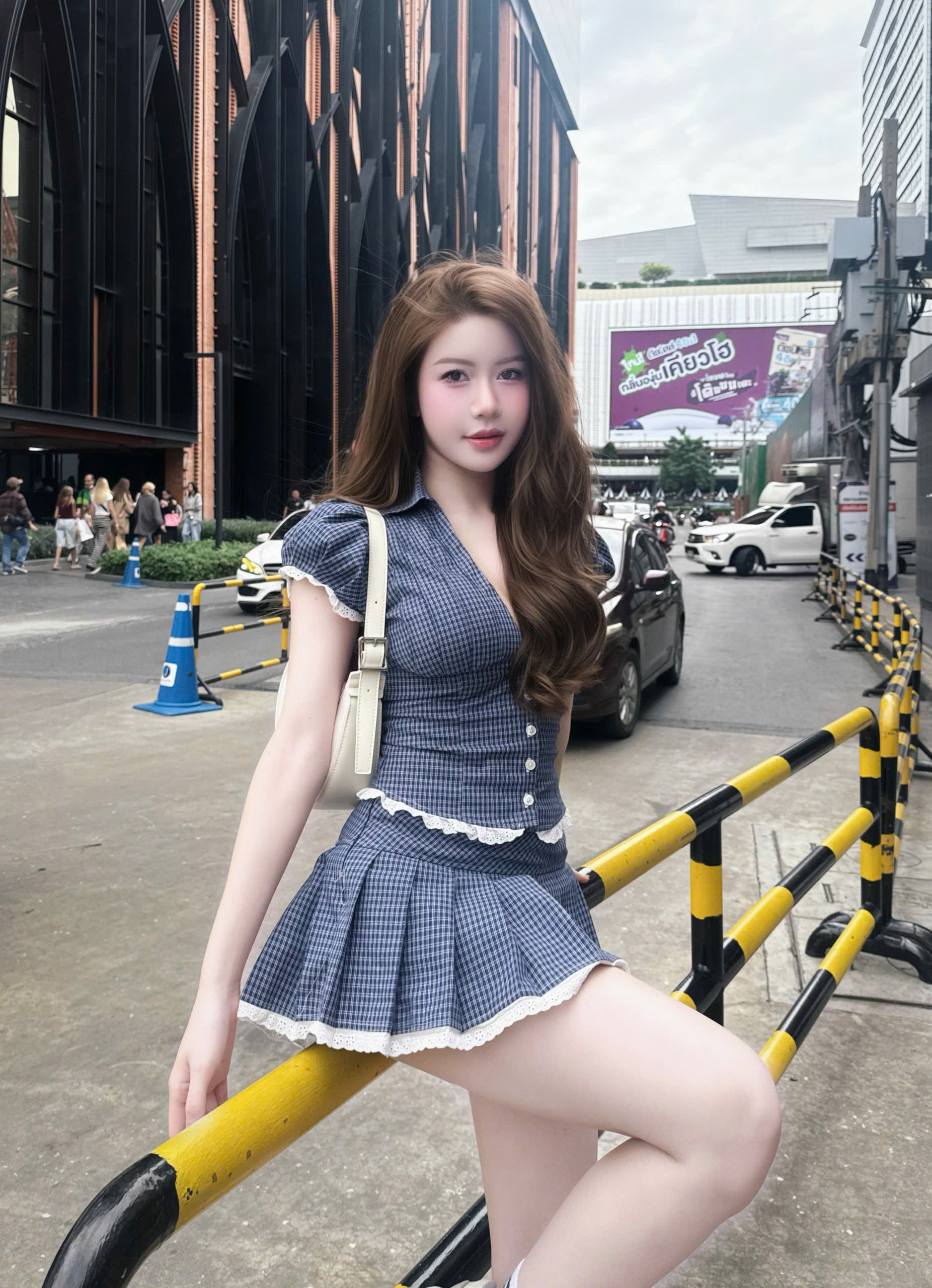 Môi trường làm việc kỷ luật nhưng đầy sáng tạo của Ngọc Huyền Môi trường làm việc kỷ luật nhưng đầy sáng tạo của Ngọc Huyền