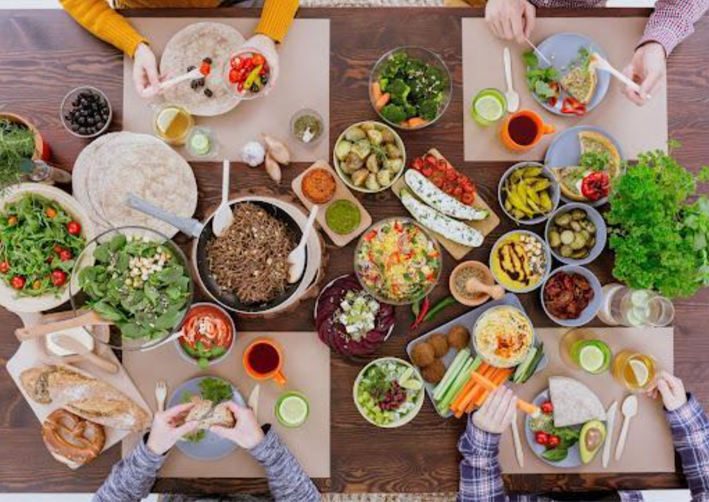 Chế độ ăn uống hợp l&yacute; gi&uacute;p cải thiện triệu chứng vảy nến