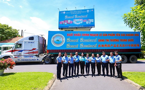 Sản phẩm của Yến sào Khánh Hòa được xuất khẩu chính ngạch qua thị trường Trung Quốc Sản phẩm của Yến sào Khánh Hòa được xuất khẩu chính ngạch qua thị trường Trung Quốc