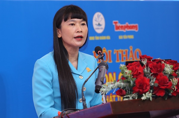 B&agrave; Trịnh Thị Hồng V&acirc;n - Chủ tịch Hội đồng Th&agrave;nh vi&ecirc;n C&ocirc;ng ty Yến s&agrave;o Kh&aacute;nh H&ograve;a ph&aacute;t biểu
