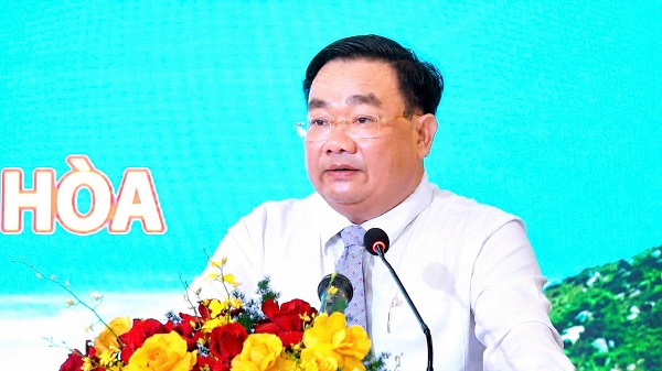&Ocirc;ng Trịnh Minh Ho&agrave;ng, Ph&oacute; Chủ tịch UBND tỉnh Kh&aacute;nh Ho&agrave; ph&aacute;t biểu ch&agrave;o mừng