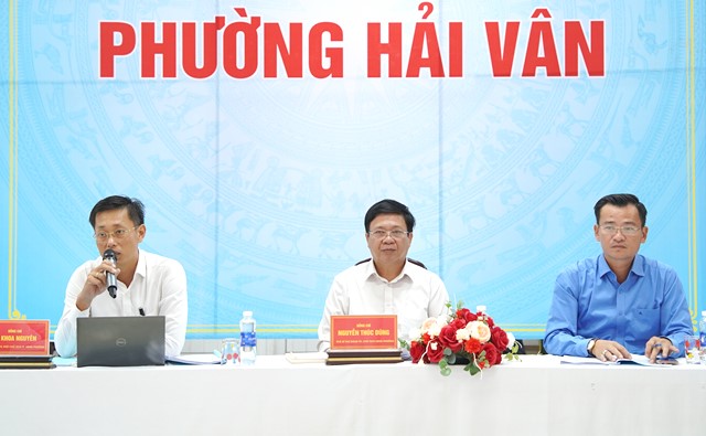 Ban chủ tr&igrave; hội nghị.