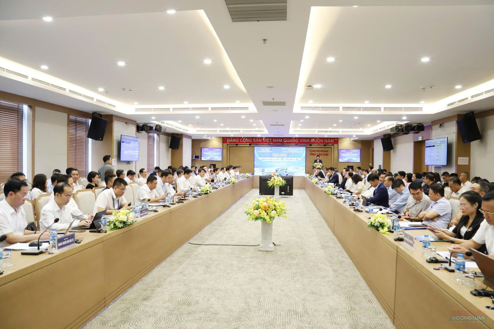 Lào Cai sau hợp nhất: Khơi thông nguồn lực để giữ giá trị ở lại địa phương
