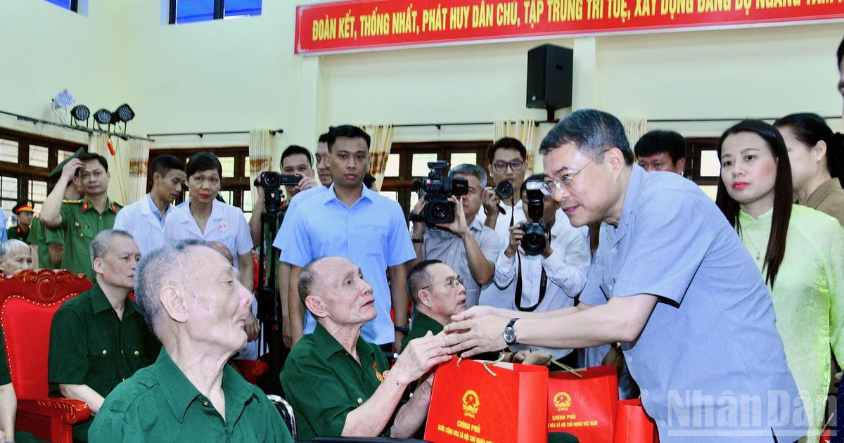 Kết tinh thành nét đẹp nhân văn rất sâu sắc, viết tiếp truyền thống nghĩa tình cao đẹp của dân tộc ta
