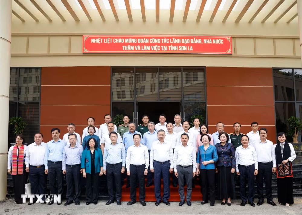 Tổng Bí thư, Chủ tịch nước Tô Lâm và các đại biểu - Ảnh: TTXVN Tổng Bí thư, Chủ tịch nước Tô Lâm và các đại biểu - Ảnh: TTXVN