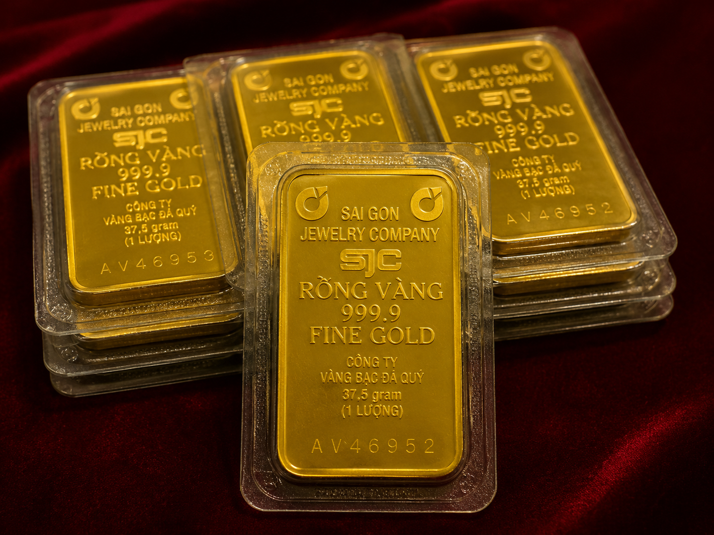 Giá vàng sáng 16/7: Vàng trong nước bán ra 148,5 triệu đồng/lượng