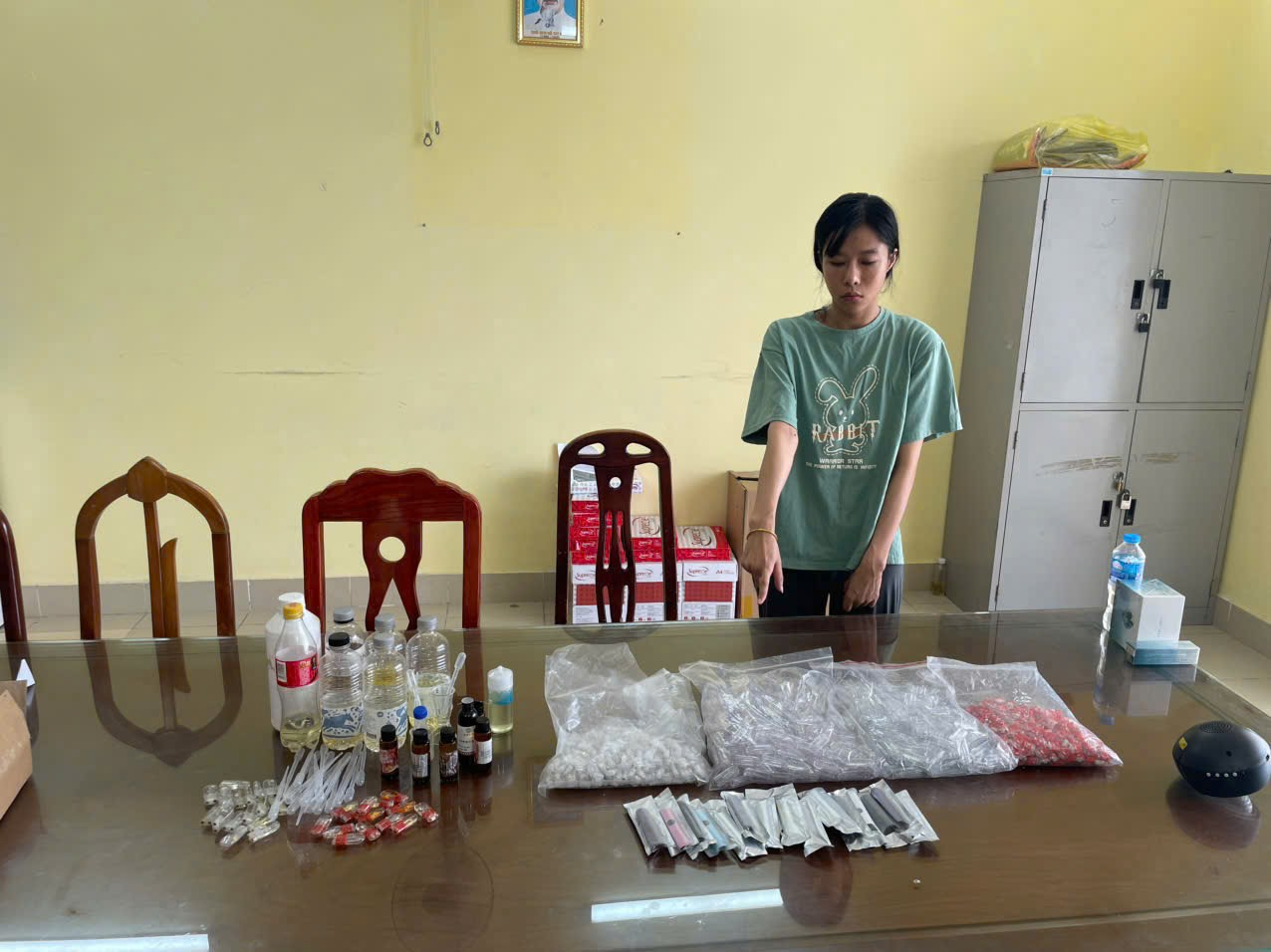 Nguyễn Thị Tố Nga tại trụ sở cơ quan C&ocirc;ng an. Ảnh: C&ocirc;ng an Quảng Ninh
