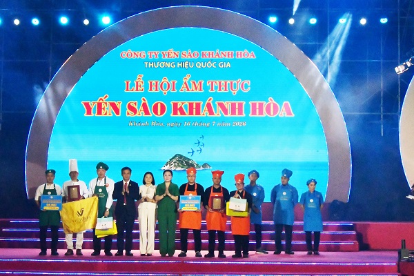 Trao 02 Giải Nhất: 20.000.000 đồng/giải