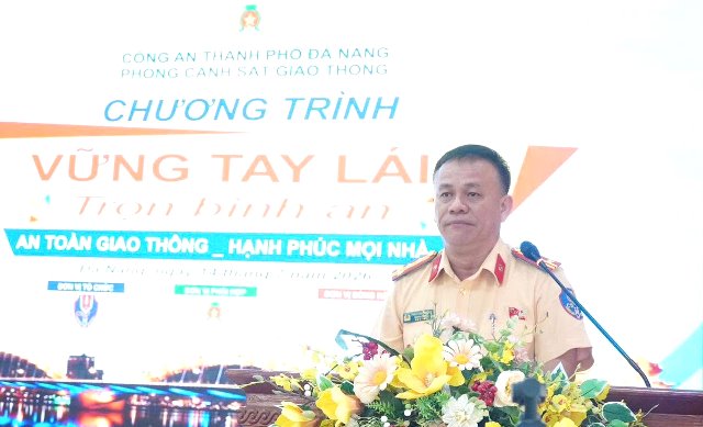 Đại tá Phan Thanh Hồng, Trưởng phòng CSGT, Công an TP. Đà Nẵng phát biểu. Đại tá Phan Thanh Hồng, Trưởng phòng CSGT, Công an TP. Đà Nẵng phát biểu.