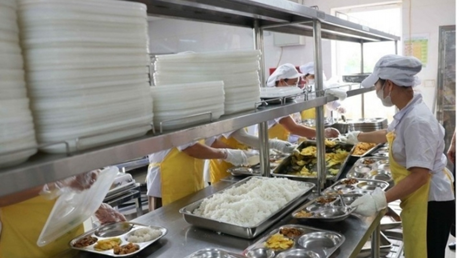 Sở Giáo dục và Đào tạo Hà Nội siết chặt quản lý an toàn thực phẩm bán trú dịp hè 2026