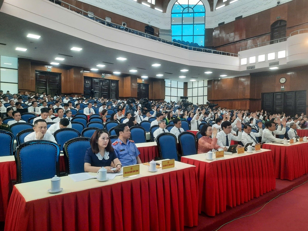 Các đại biểu tham dự kỳ họp Các đại biểu tham dự kỳ họp
