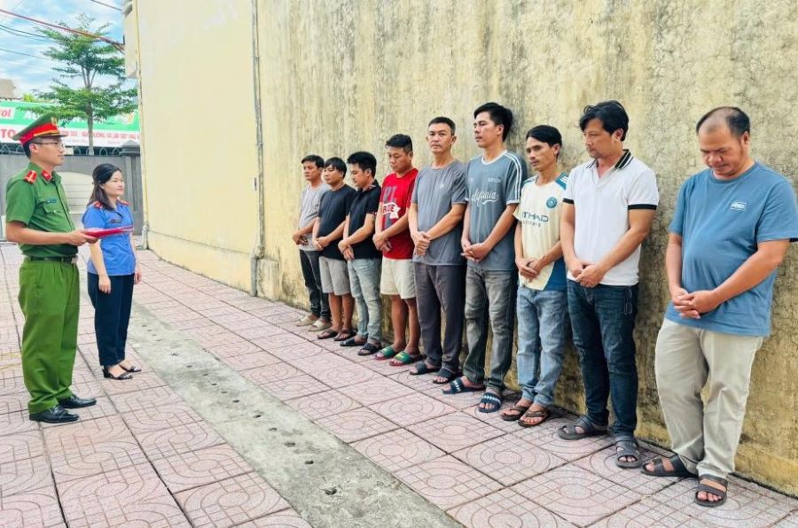 Hà Tĩnh: Triệt phá đường dây cá độ bóng đá hơn 200 tỷ đồng mùa World Cup