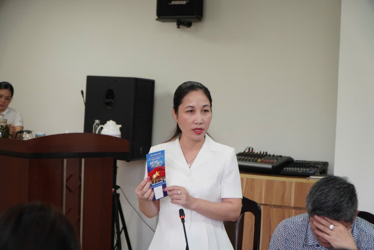 Bà Nguyễn Thị Thanh Thủy, Phó Giám đốc Sở VHTT&DL Quảng Ninh thông tin về Chương trình nghệ thuật đặc biệt Bà Nguyễn Thị Thanh Thủy, Phó Giám đốc Sở VHTT&DL Quảng Ninh thông tin về Chương trình nghệ thuật đặc biệt