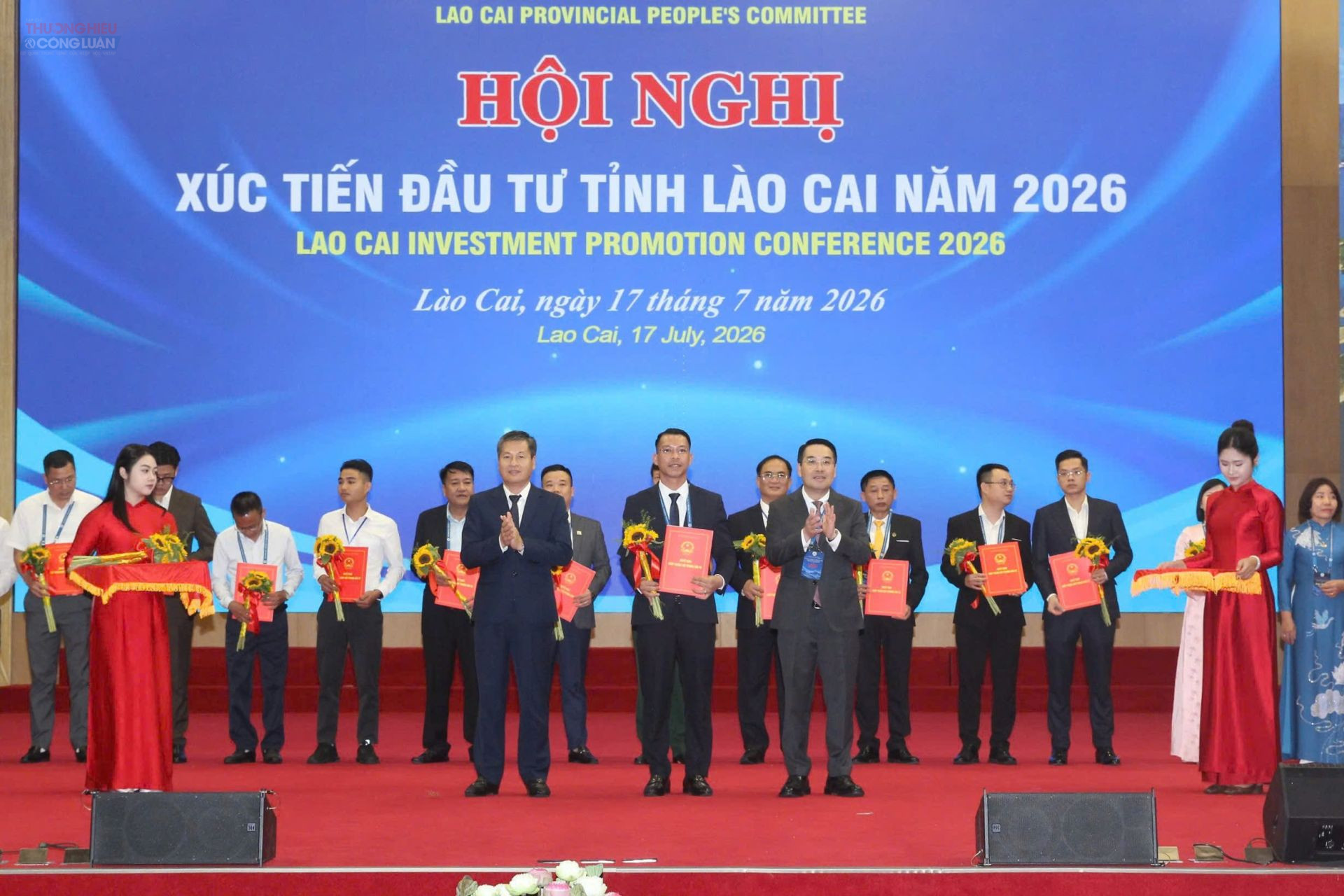 Lãnh đạo tỉnh Lào Cao trao chứng nhận đầu tư cho đại diện các M88 tỷ lệ kèo World Cup 2026 Lãnh đạo tỉnh Lào Cao trao chứng nhận đầu tư cho đại diện các M88 tỷ lệ kèo World Cup 2026
