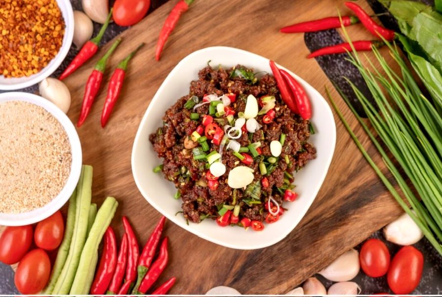 Larb - Món ăn biểu tượng của may mắn và thịnh vượng ở Lào