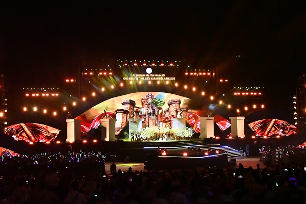 Một cảnh trong Lễ khai mạc Festival Biển Kh&aacute;nh H&ograve;a 2026