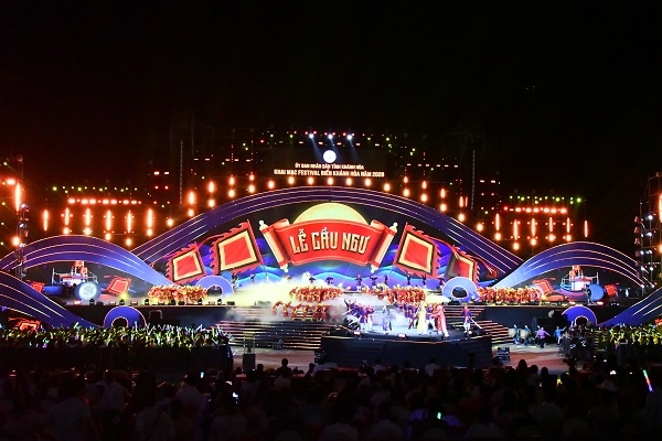 Một cảnh trong Lễ khai mạc Festival Biển Kh&aacute;nh H&ograve;a 2026