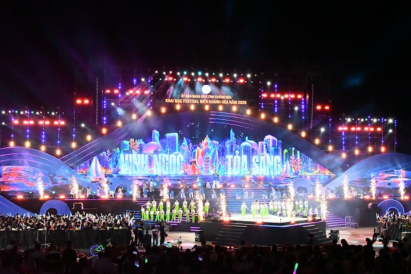 Một cảnh trong Lễ khai mạc Festival Biển Kh&aacute;nh H&ograve;a 2026