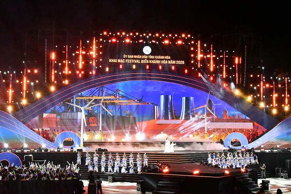 Một cảnh trong Lễ khai mạc Festival Biển Kh&aacute;nh H&ograve;a 2026